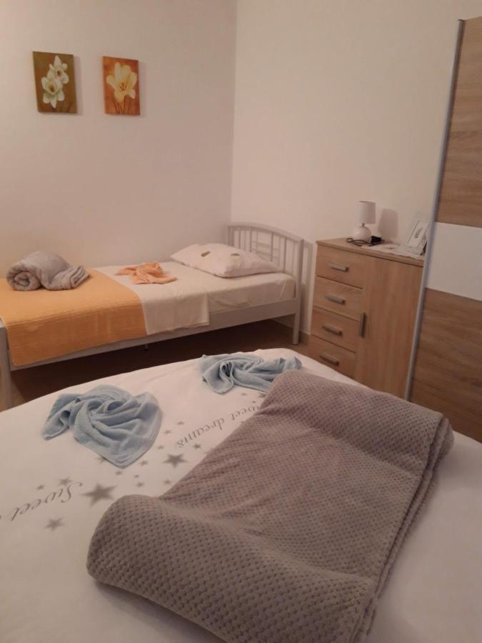 Apartment Perla Pirovac Eksteriør billede
